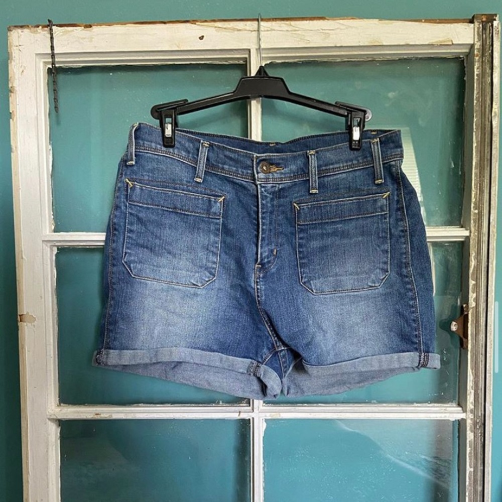 Levi’s high waisted jean shorts